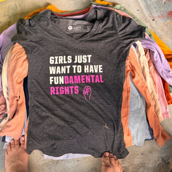 XS Girls Just Wanna Have Fundamental Rights Tshirt - Picture 1 of 1
